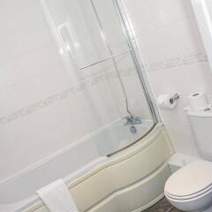 Отель Base Serviced Apartments - The Docks Великобритания, Ливерпуль - отзывы, цены и фото номеров - забронировать отель Base Serviced Apartments - The Docks онлайн ванная