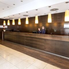Отель NH Collection Nürnberg City Германия, Нюрнберг - 2 отзыва об отеле, цены и фото номеров - забронировать отель NH Collection Nürnberg City онлайн интерьер отеля фото 2