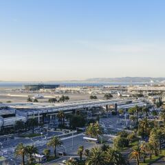 Отель Novotel Nice Arenas Aeroport Франция, Ницца - 1 отзыв об отеле, цены и фото номеров - забронировать отель Novotel Nice Arenas Aeroport онлайн балкон