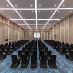 Отель DoubleTree by Hilton Phuket Banthai Resort