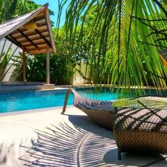 Отель Villa Kalachuchi B&B Филиппины, Пуэрто-Принцеса - отзывы, цены и фото номеров - забронировать отель Villa Kalachuchi B&B онлайн бассейн фото 3