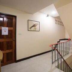 Отель Stefans Guesthouse сейф в номере