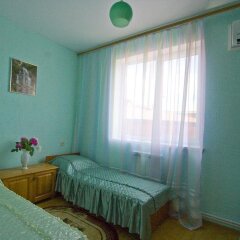 Гостиница Guest House Krymskaya 82 в Анапе отзывы, цены и фото номеров - забронировать гостиницу Guest House Krymskaya 82 онлайн Анапа комната для гостей фото 2