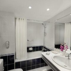 Отель Savoy Central Hotel Apartments ОАЭ, Дубай - 3 отзыва об отеле, цены и фото номеров - забронировать отель Savoy Central Hotel Apartments онлайн ванная