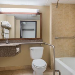 AmericInn by Wyndham Janesville in Janesville, United States of America from 117$, photos, reviews - zenhotels.com bathroom