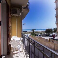 Апартаменты Promanade Beach 1 Bedroom Apartment - RNU 82435 Поццалло балкон