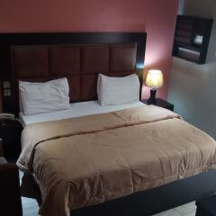 Отель Hard Break Hotel and Suite Нигерия, Энугу - отзывы, цены и фото номеров - забронировать отель Hard Break Hotel and Suite онлайн комната для гостей фото 2