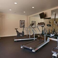 Отель Best Western Yuba City Inn фитнесс-зал