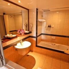 Отель Phuket Orchid Resort and Spa 4* Стандартный номер с разными типами кроватей фото 11