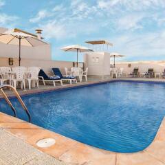 Auris Boutique Hotel Apartments бассейн