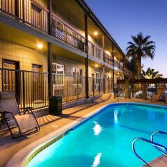 Отель Americas Best Value Inn And Suites США, Лос-Анджелес - отзывы, цены и фото номеров - забронировать отель Americas Best Value Inn And Suites онлайн бассейн фото 3