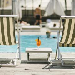 Отель Holiday Inn Тбилиси бассейн фото 3
