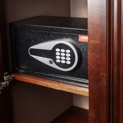 Boutique hotel North Flower сейф в номере
