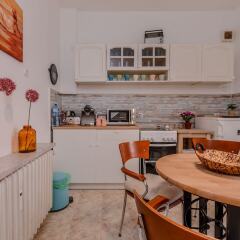 Отель FM Deluxe 2-BDR Apartment - La La Land Болгария, София - отзывы, цены и фото номеров - забронировать отель FM Deluxe 2-BDR Apartment - La La Land онлайн в номере