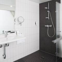 Отель Quality Hotel Waterfront Alesund Норвегия, Олесунн - отзывы, цены и фото номеров - забронировать отель Quality Hotel Waterfront Alesund онлайн ванная