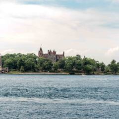 Отель Capt. Thomson's Resort пляж