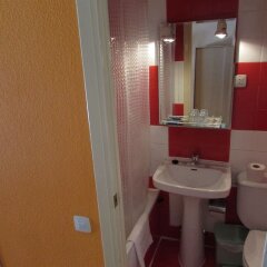 Отель Hostal Rober ванная фото 2