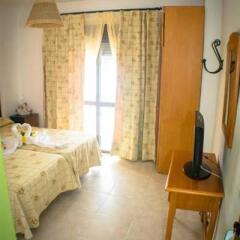 Отель Hostal Malia Испания, Кониль-де-ла-Фронтера - отзывы, цены и фото номеров - забронировать отель Hostal Malia онлайн фото 2