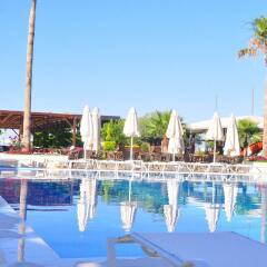 Отель Tui Day&Night Connected Club Life Belek Богазкент бассейн фото 3