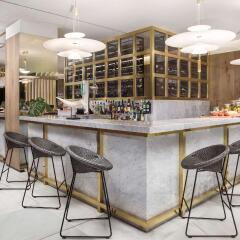 Отель Melia Galgos гостиничный бар