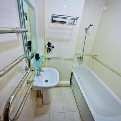 Отель Golden Dragon ApartHotel Бишкек ванная