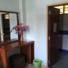 Отель Pinthong house удобства в номере фото 2