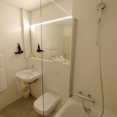 Отель Montana Швейцария, Женева - 1 отзыв об отеле, цены и фото номеров - забронировать отель Montana онлайн ванная