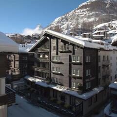 Отель Walliserhof Zermatt 1896 Швейцария, Церматт - отзывы, цены и фото номеров - забронировать отель Walliserhof Zermatt 1896 онлайн балкон