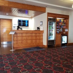 Отель Four Points by Sheraton Bangor США, Бангор - отзывы, цены и фото номеров - забронировать отель Four Points by Sheraton Bangor онлайн интерьер отеля