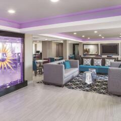 Отель La Quinta Inn & Suites Effingham интерьер отеля