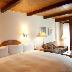 Post Hotel and Spa Лейк Луиз комната для гостей фото 3