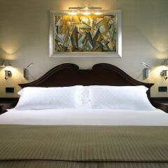 Отель The Connaught Великобритания, Лондон - отзывы, цены и фото номеров - забронировать отель The Connaught онлайн сейф в номере