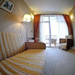 Гостиница Алые Паруса в Феодосии - забронировать гостиницу Алые Паруса, цены и фото номеров Феодосия комната для гостей