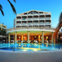 Orka Nergis Beach Hotel бассейн