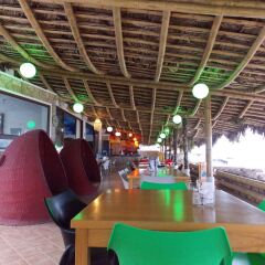 Отель Dharma Beach гостиничный бар