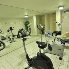 Отель Golden Tulip De Medici Брюгге фитнесс-зал фото 4