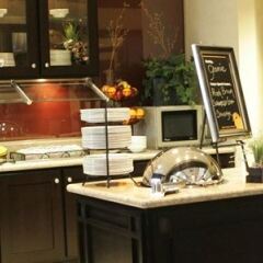 Отель Hampton Inn by Hilton Toronto Airport Corporate Centre Канада, Торонто - отзывы, цены и фото номеров - забронировать отель Hampton Inn by Hilton Toronto Airport Corporate Centre онлайн в номере