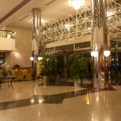Avari Dubai Hotel гостиничный бар