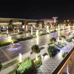 Отель Luxurious Getaway Right Across City Walk Mall Дубай фото 26
