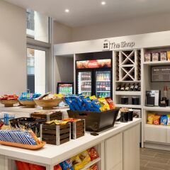 Отель Hilton Garden Inn New York Times Square South развлечения