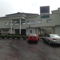 Ascot Resort and Hotel Энугу парковка