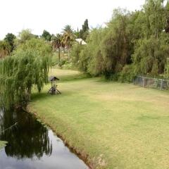 Отель Riverside Lodge спортивное сооружение