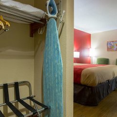 Econo Lodge Buckley in Buckley, United States of America from 144$, photos, reviews - zenhotels.com