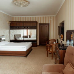 Отель Albatros Hotel Bishkek Кыргызстан, Бишкек - отзывы, цены и фото номеров - забронировать отель Albatros Hotel Bishkek онлайн комната для гостей фото 2