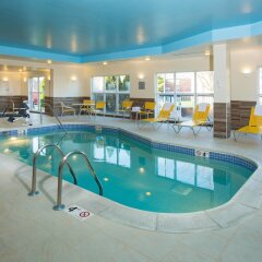 Отель Fairfield Inn & Suites by Marriott Columbus OSU США, Колумбус - отзывы, цены и фото номеров - забронировать отель Fairfield Inn & Suites by Marriott Columbus OSU онлайн бассейн фото 2