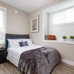Отель Private and Cozy 2bdr 2BA Home in Kitsilano Канада, Ванкувер - отзывы, цены и фото номеров - забронировать отель Private and Cozy 2bdr 2BA Home in Kitsilano онлайн комната для гостей фото 4