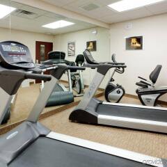 Отель Holiday Inn Express Haskell-Wayne Area фитнесс-зал фото 3