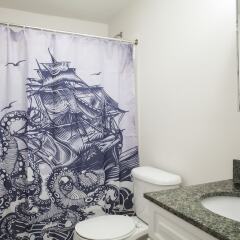 Апартаменты Pittsfield Apartments + Suites ванная фото 2