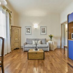 Апартаменты Palazzo Uguccioni Apartments Флоренция комната для гостей фото 3