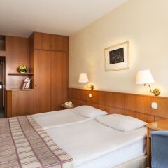 Danubius Hotel Flamenco сейф в номере